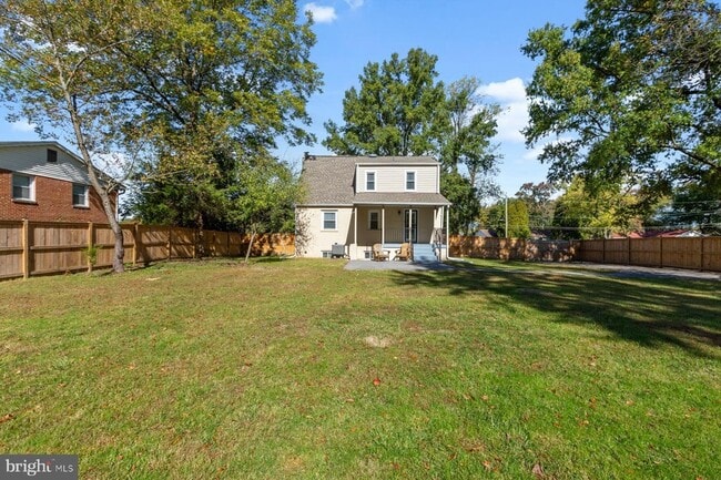 Building Photo - 6903 Friendship Rd
