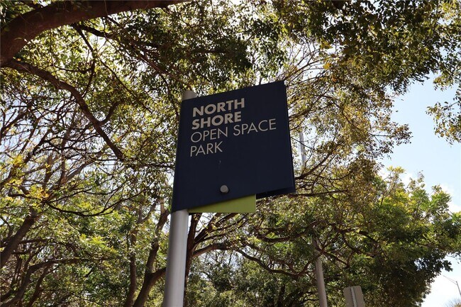 Building Photo - 540 74th St