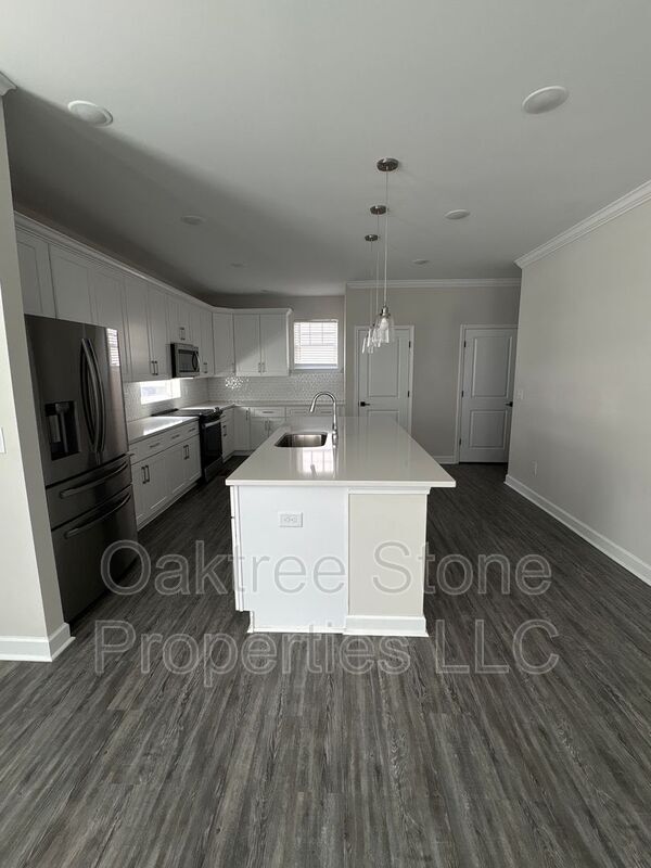 Building Photo - 2591 Ocean Dr NW