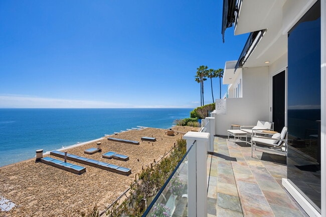 Building Photo - 27400 CA-1