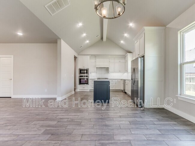 Building Photo - 6271 NW 178th Cir