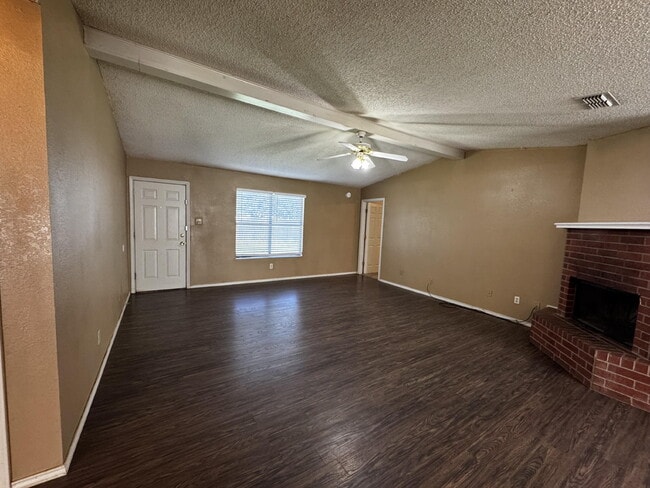 Building Photo - 5810 2nd St