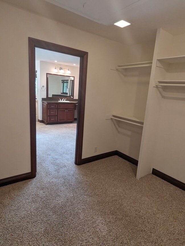 Building Photo - Luxury 5 Bedroom Home in Palo Verde Ranch