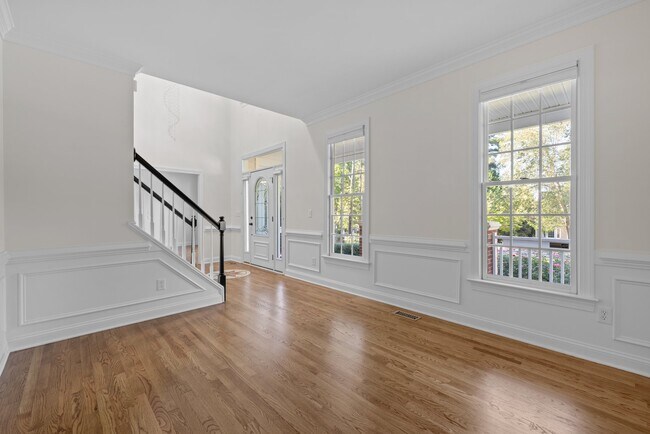 Building Photo - 2406 Flints Pond Cir