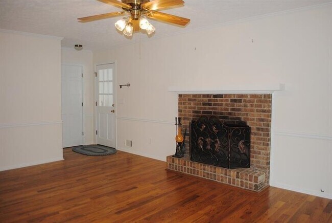 Building Photo - 1407 Independence Way