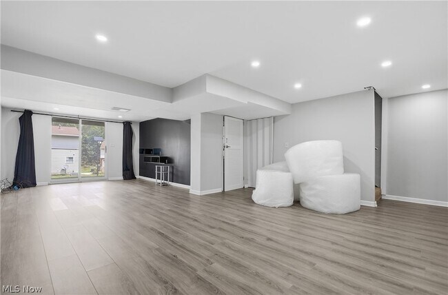 Building Photo - 1326 Aarons Way