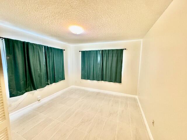 Building Photo - 2810 NW 8th Ct