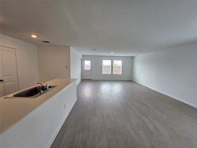 Building Photo - 1813 Equine Retreat Wy
