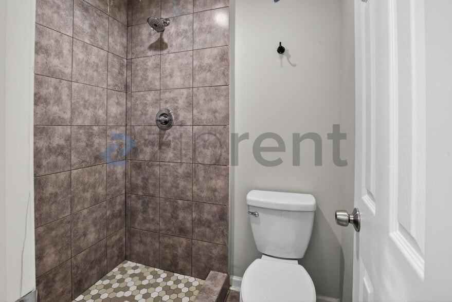 Building Photo - 3575 Oakvale Rd