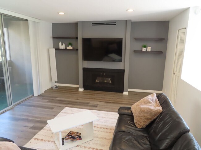 Building Photo - 4891 Collwood Blvd