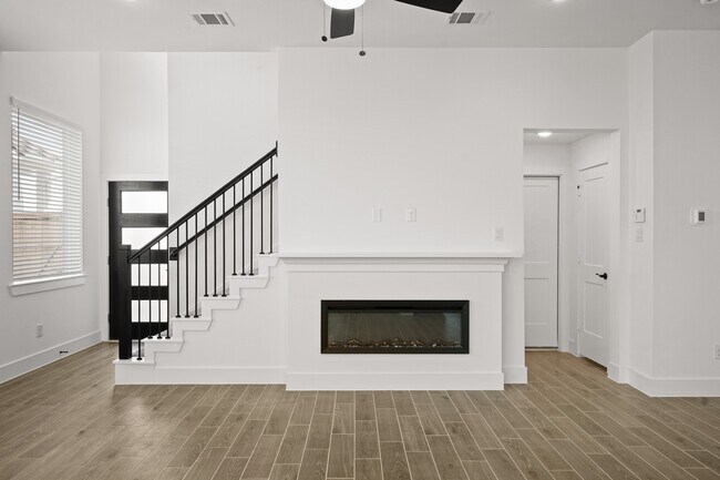 Building Photo - 9450 Autumn Vale Dr