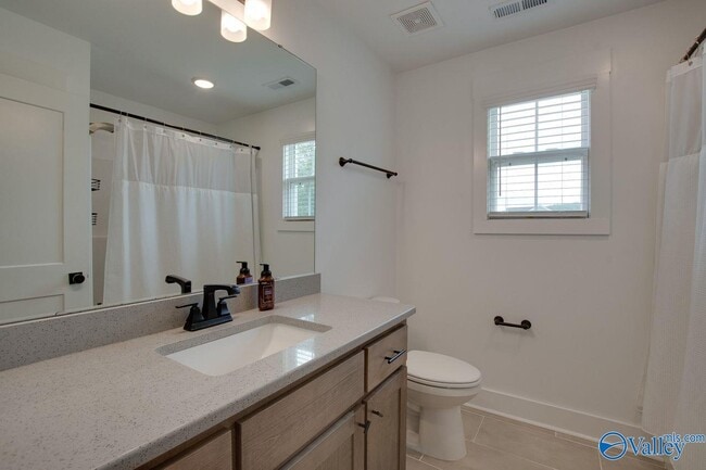 Building Photo - 6128 Pembrook Pond Pl SE