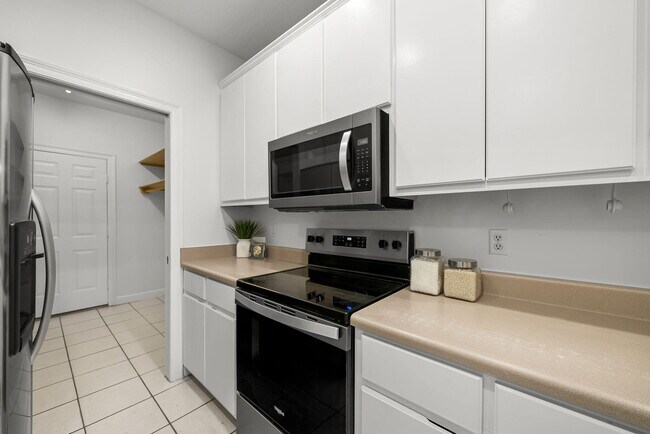 Building Photo - 94 Cll Escada