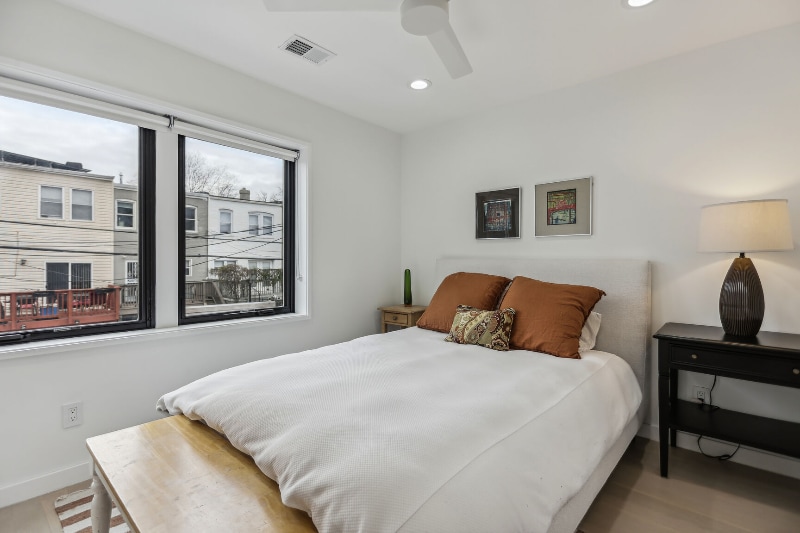 Building Photo - 1157 3rd St NE