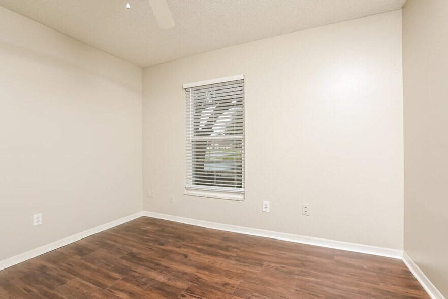 Building Photo - 478 Whittingham Pl