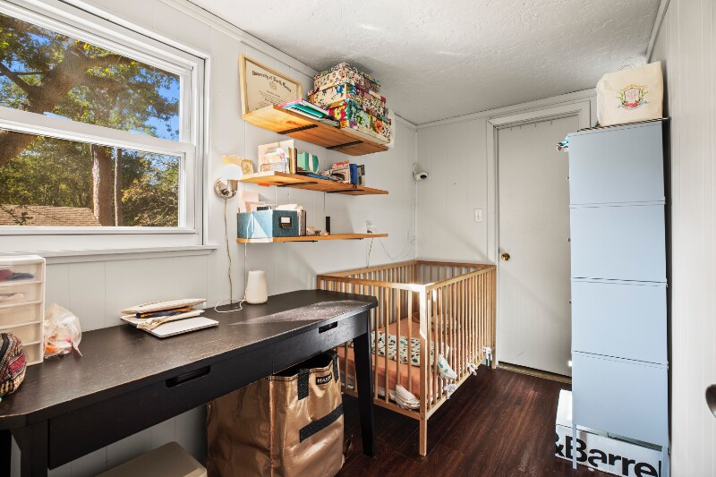 Building Photo - 319 Hideaway Lane Central