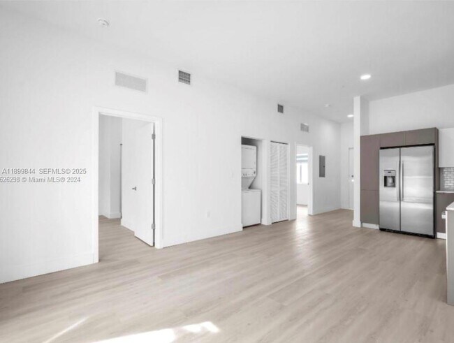 Building Photo - 501 W Dixie Hwy