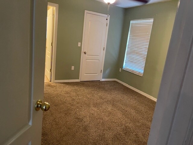 Building Photo - 825 Mary Frank Ct