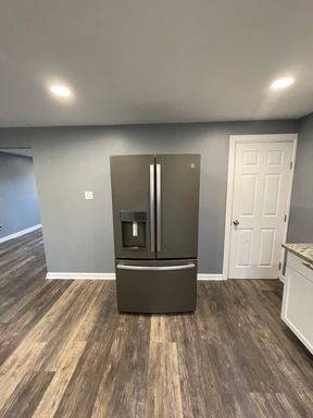 Building Photo - Beautifully updated 3 bed 1 bath home with garage and off-street parking in Penn Hills!