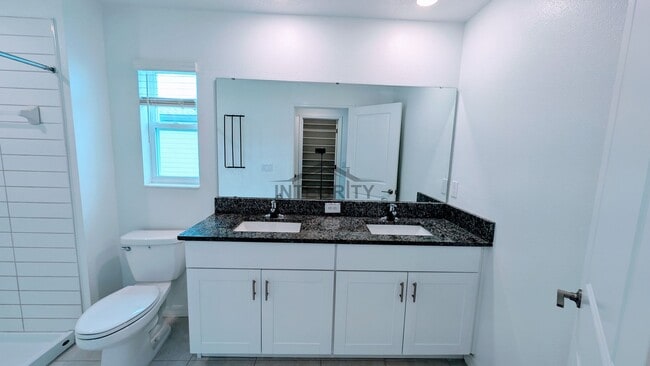 Building Photo - 6049 Shiner St