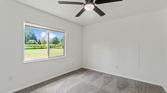 Building Photo - COMING SOON! 3 Bed/ 2 bath House!
