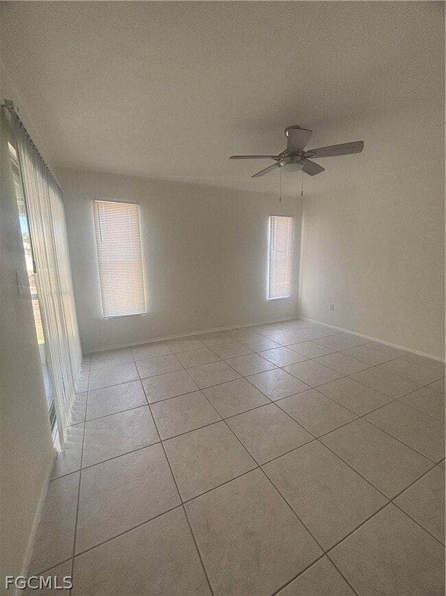 Building Photo - 1219 SE 23rd Pl