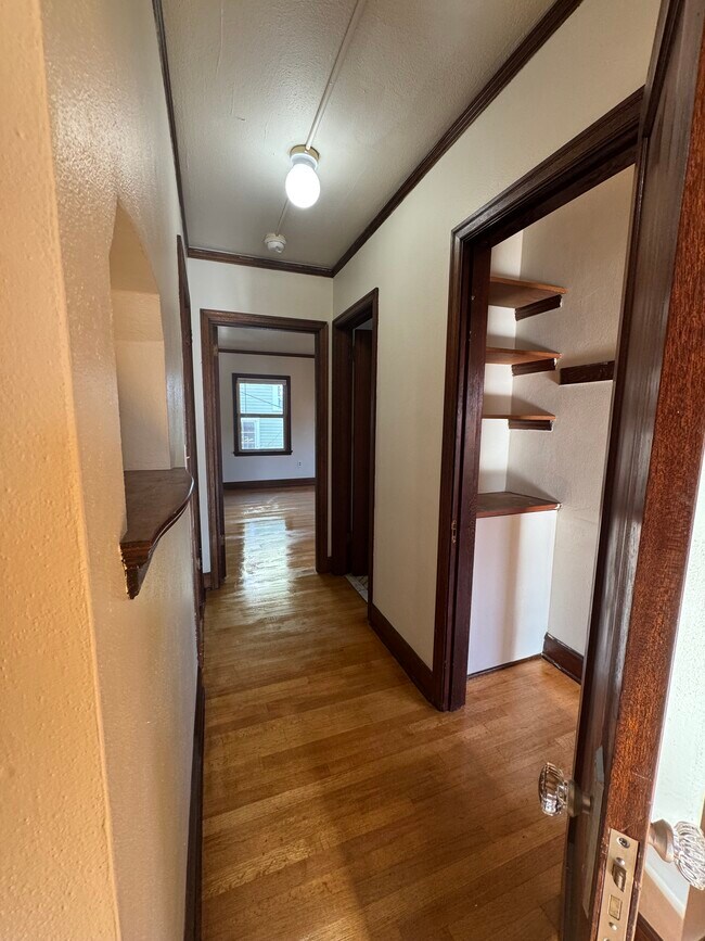 Building Photo - Stephens Properties 1325