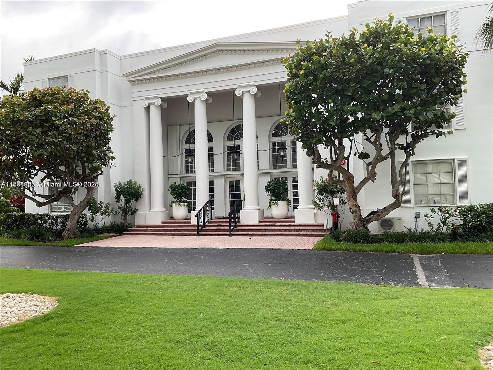 Building Photo - 10150 Collins Ave