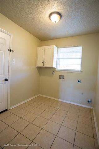 Building Photo - 626 Little Creek Dr