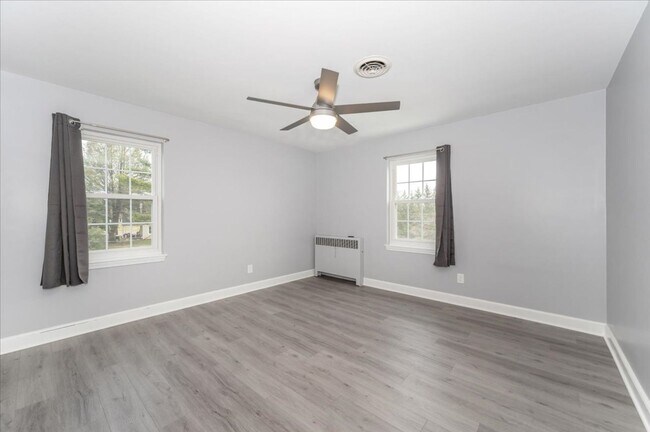 Building Photo - 116-118 Linden Avenue