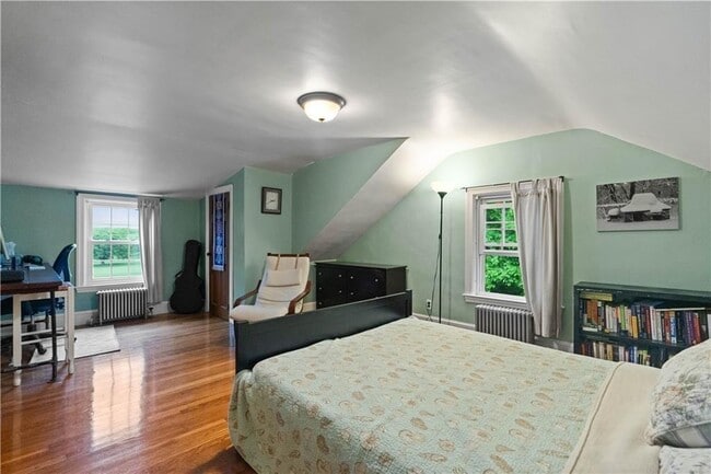 Building Photo - 27 1/2 Doro Pl