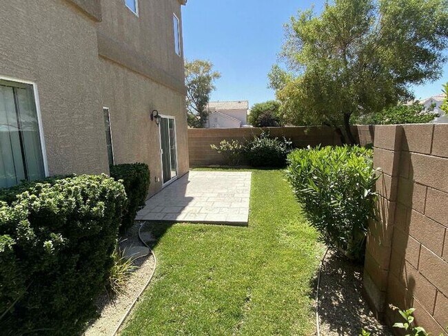 Building Photo - Carry Over Showing: This property has been shown before and will be rented to the first most qual...