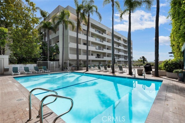 Building Photo - 1131 Alta Loma Rd