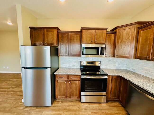 Building Photo - 219 Silverleaf Ln