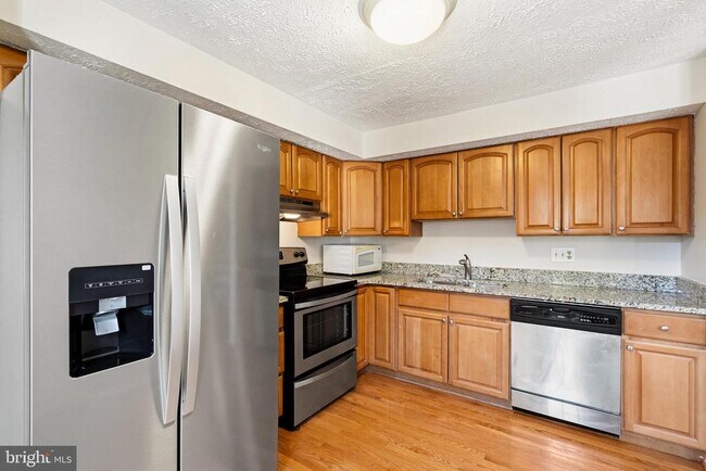 Building Photo - 4600 Brentleigh Ct
