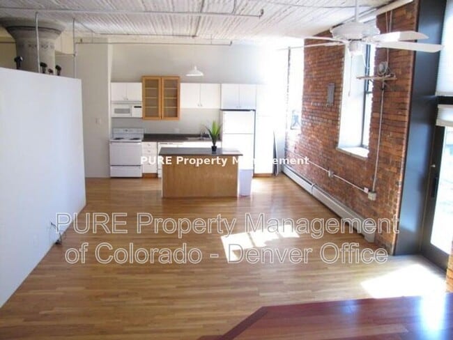 Building Photo - 2261 Blake St