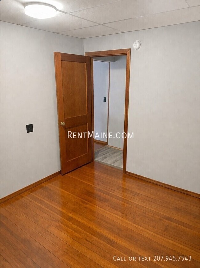 Building Photo - 236 York St