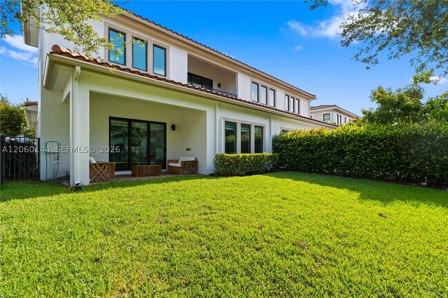 Building Photo - 3472 Emerson Dr
