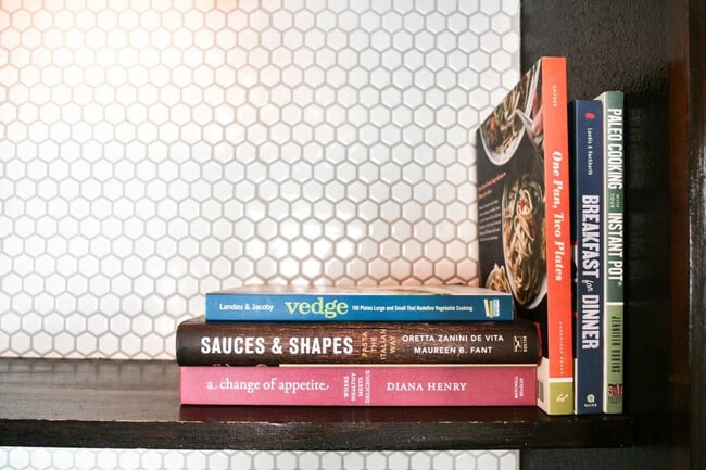 Building Photo - 2156 W 34th Pl