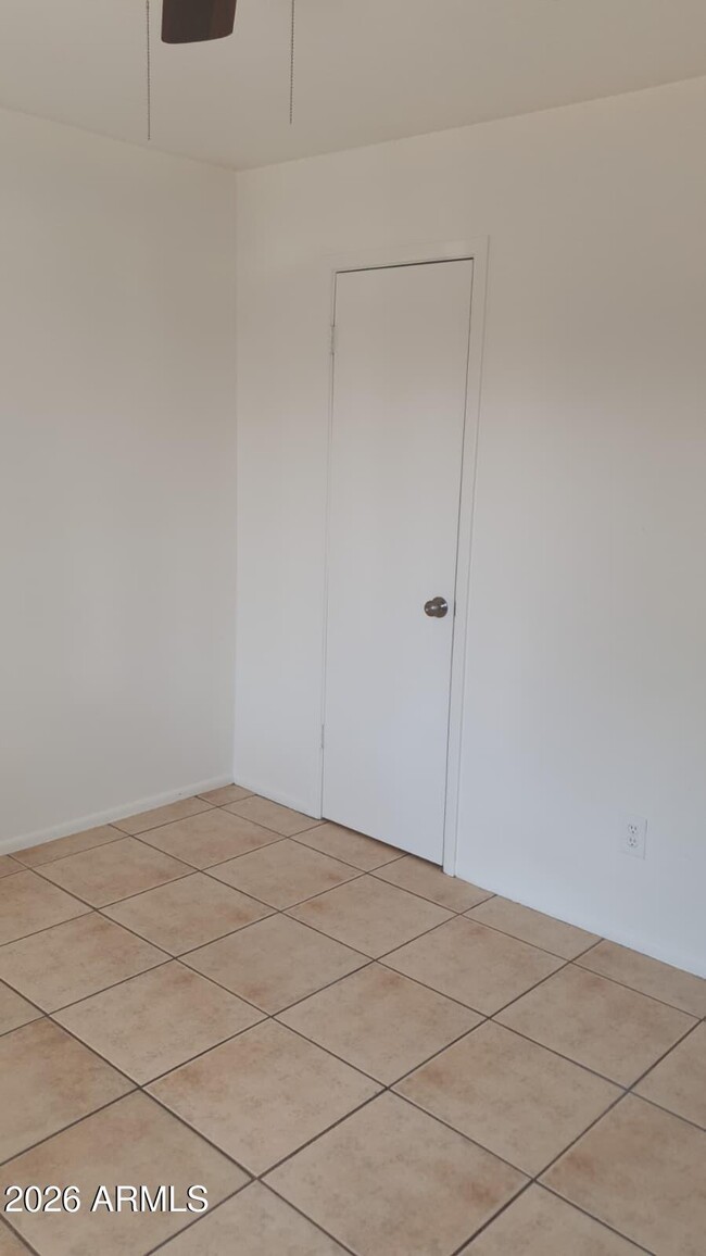 Building Photo - 240 S Doran