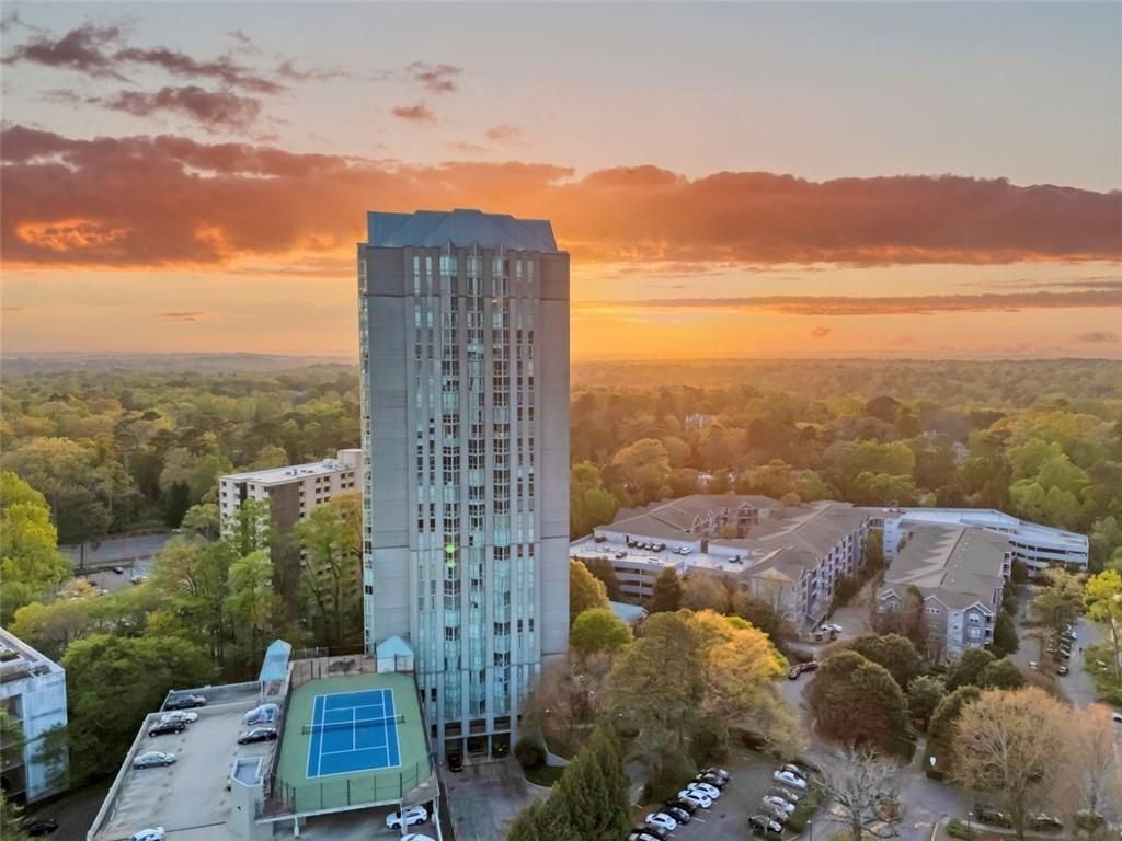 Building Photo - 2870 Pharr Ct S Northwest