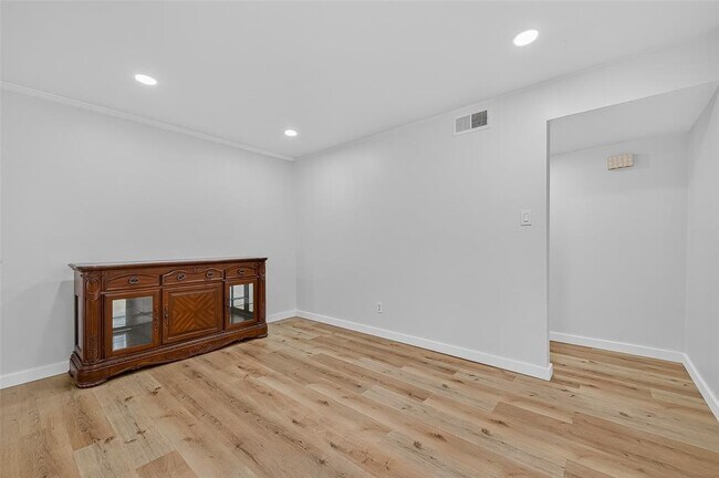 Building Photo - 12633 Memorial Dr