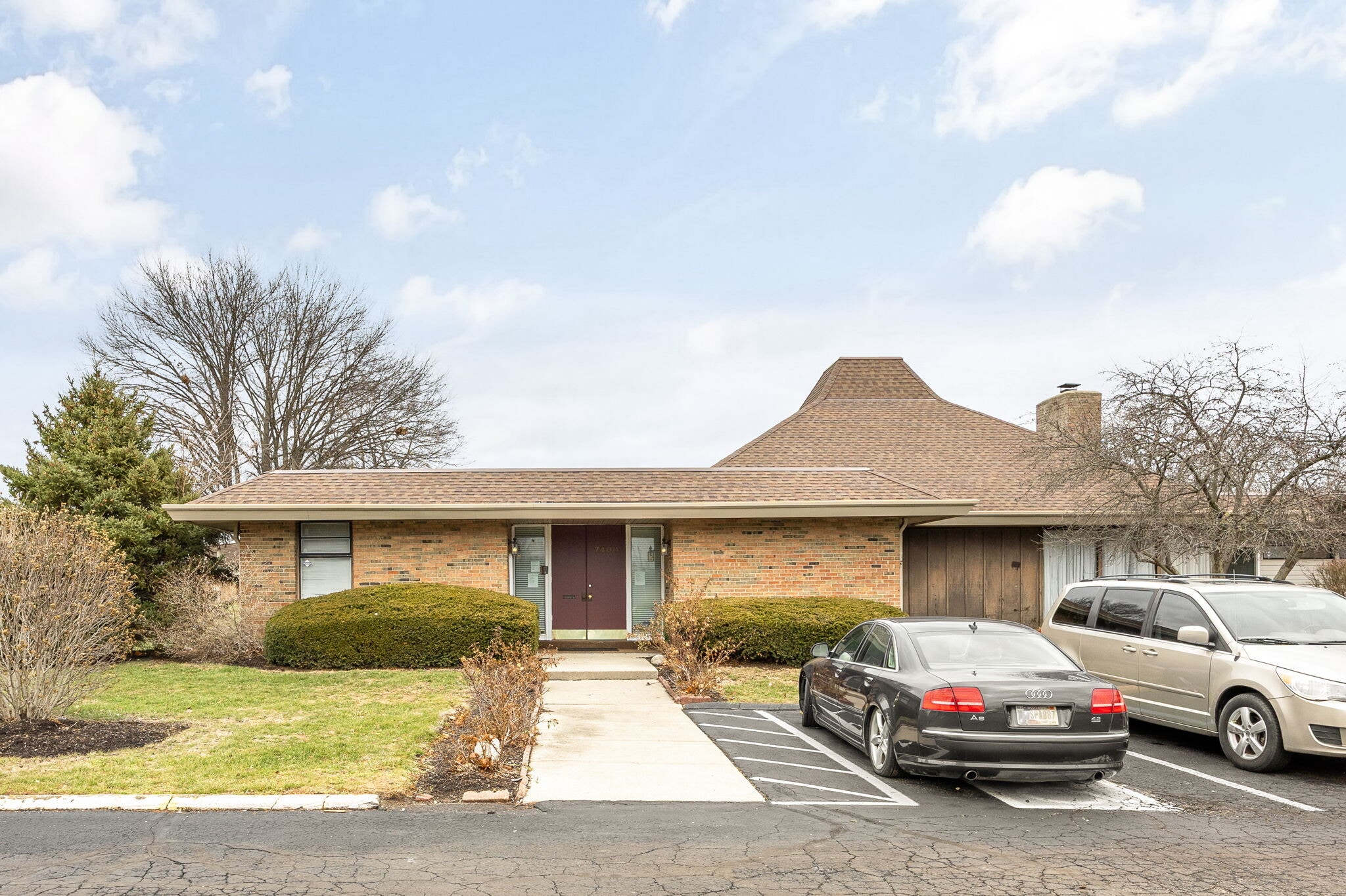 Building Photo - 7488 Country Brook Dr