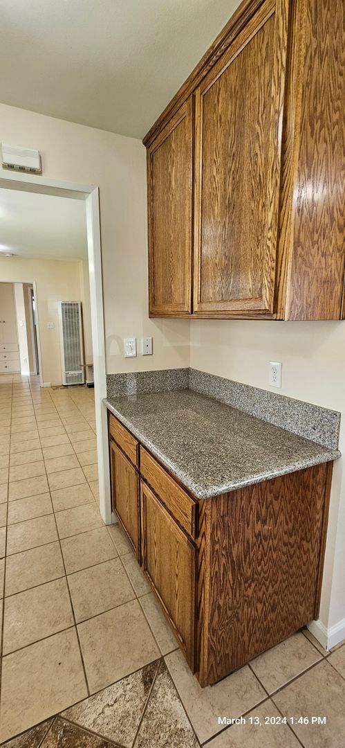 Building Photo - Charming Updated Single Story Home is Cent...