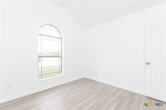 Building Photo - 4602 Lauren MacKenzie Dr