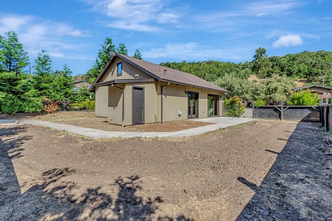 Building Photo - 7965 Whitehurst Rd