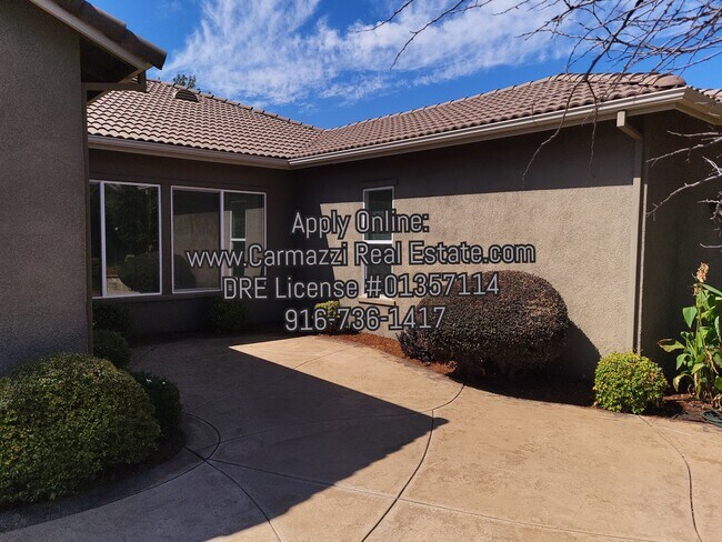 Building Photo - 1201 Souza Way
