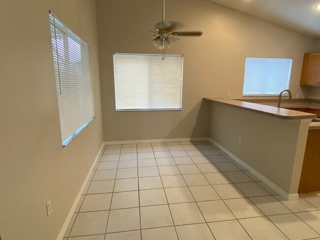 Building Photo - Home for rent