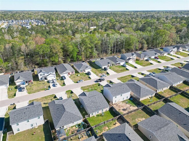 Building Photo - 15708 Del Norte Dr