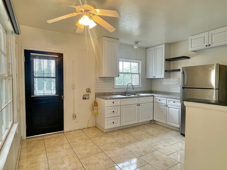 Building Photo - 5435 Colfax Ave